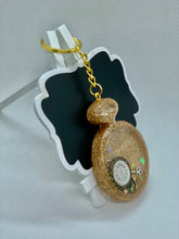 Load image into Gallery viewer, Shaker Timepiece keyring