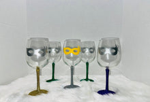 Load image into Gallery viewer, Custom  Designed Vinyl Wine Glasses